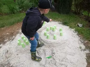 Písek pod bazén