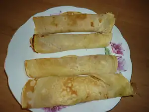 Palačinky ze zbytku drobenky.