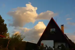 včerejší mraky nad námi...