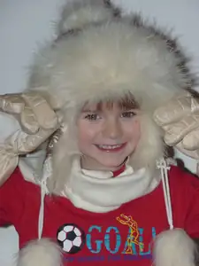 čepice a rukavice jsou babiččiny...ven se nejde,protože jsme scíplí...
