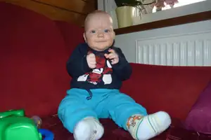 Adámek už sedí jak chlap...