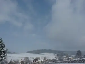 modro nad Jasenicí...