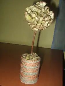 stromek z lískových proutků