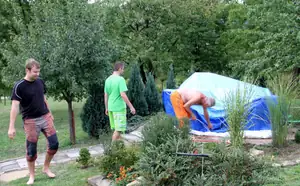 konec léta...je třeba uklidit bazén...