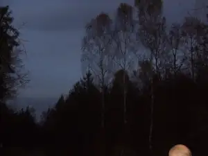vycházející měsíc,nebo pleška ze´táka??????