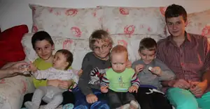 zleva: Lukášek, Sabinka, Toníček, Adámek, Tomášek, Petr...