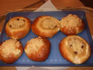 plněné koláče tvarohem