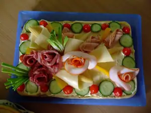 narozeninový slaný dort