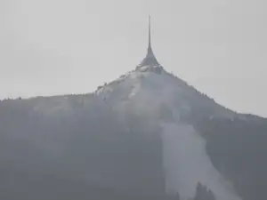 Ještěd se sněhem